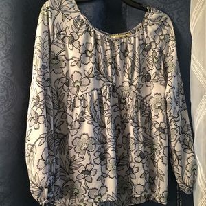 Princess Vera Want peephole blouse